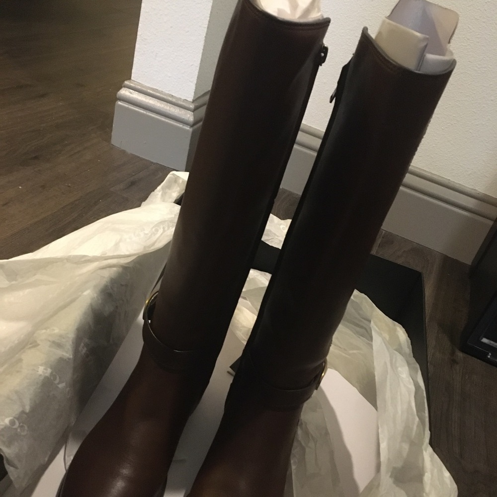 Coach Boot - Picture 2 of 2
